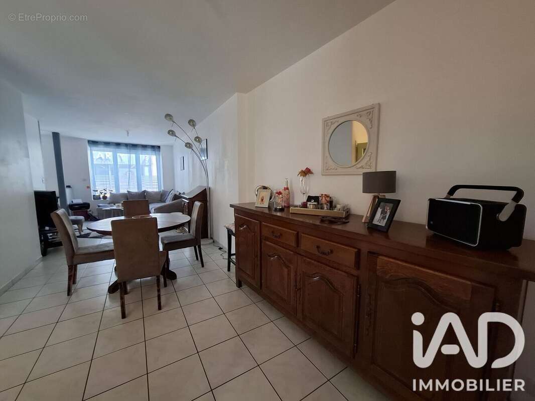 Maison 89 m² à Conlie  - photo 8