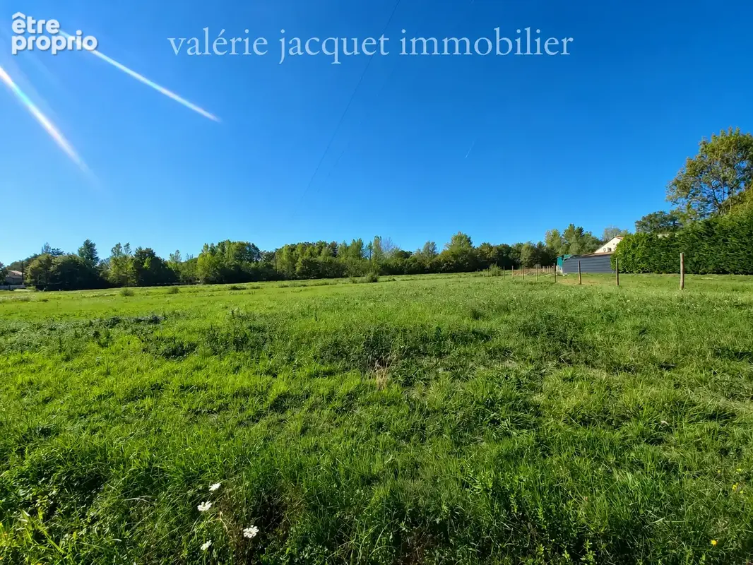 Terrain à MENESPLET