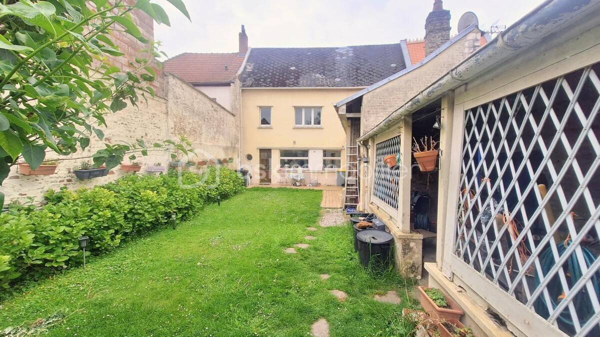 Maison à AUXI-LE-CHATEAU