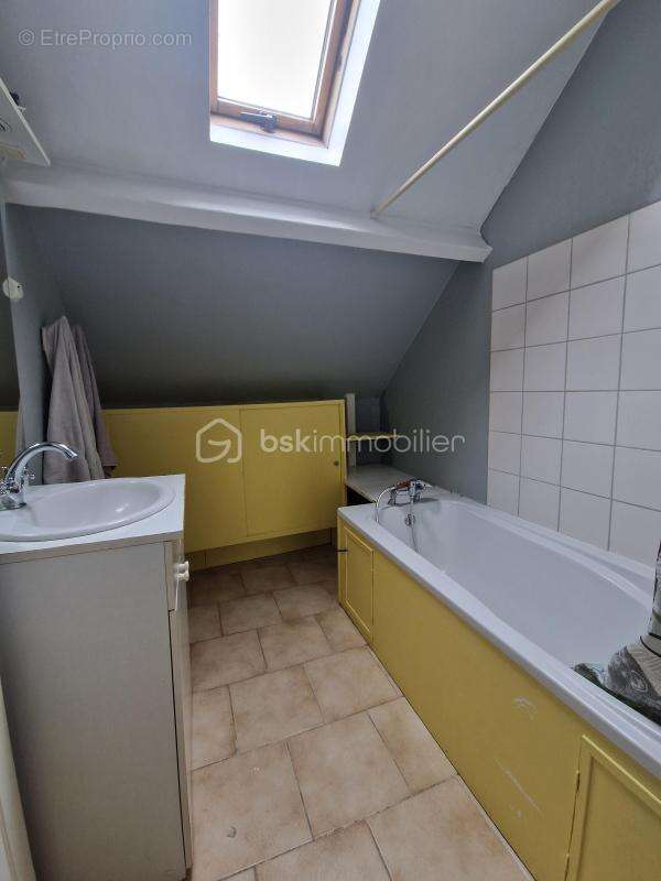 Maison à SAINT-GERMAIN-LES-ARPAJON