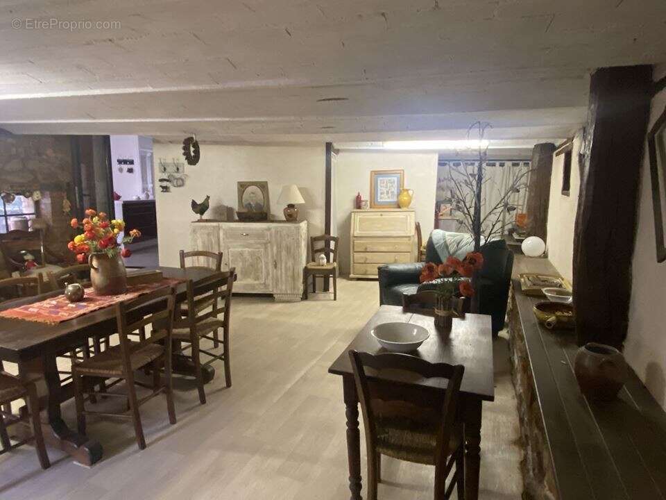 Maison 162 m² à Cherier  - photo 6