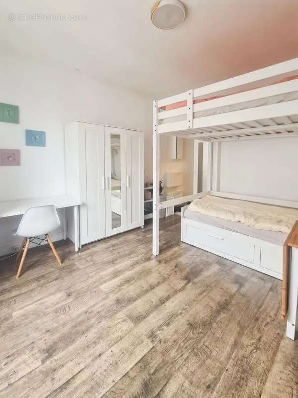 Appartement à PARIS-11E