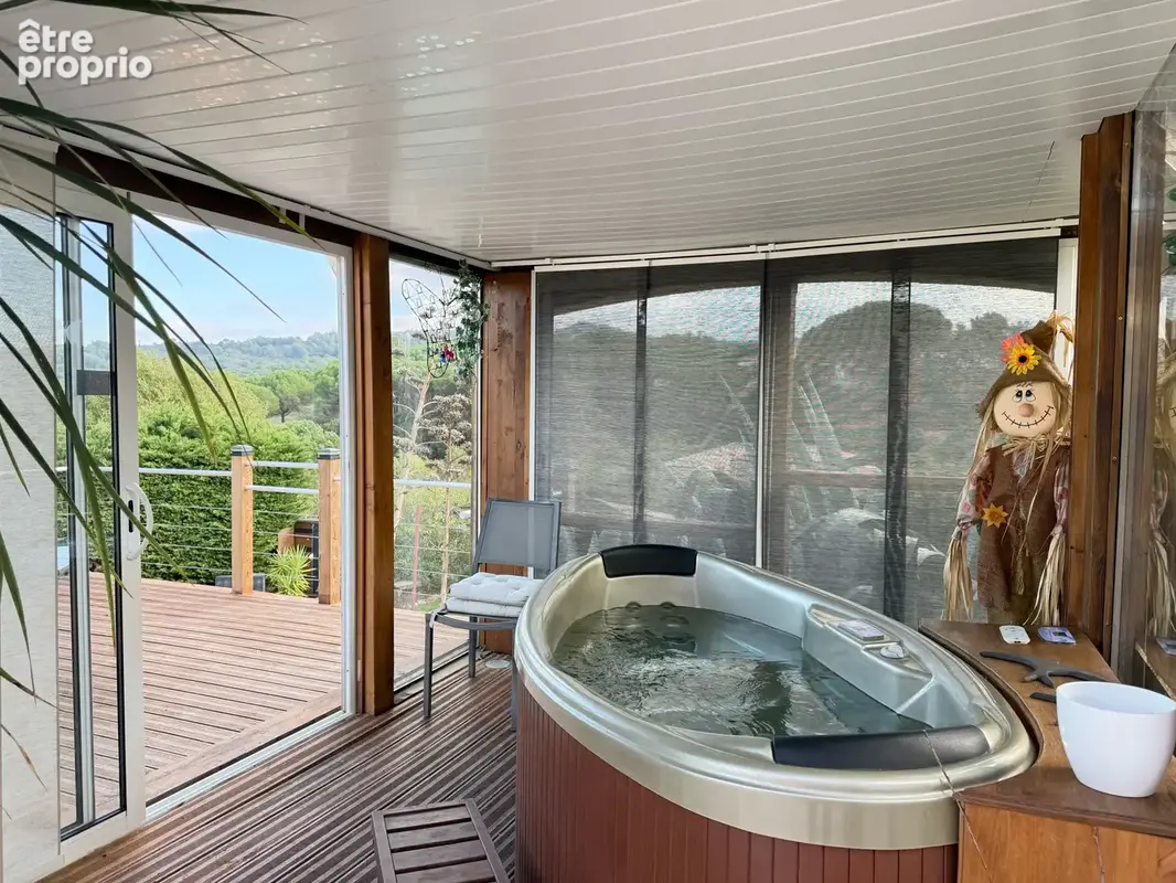 Maison avec piscine, vue exceptionnelle et terrain constructible - photo 6