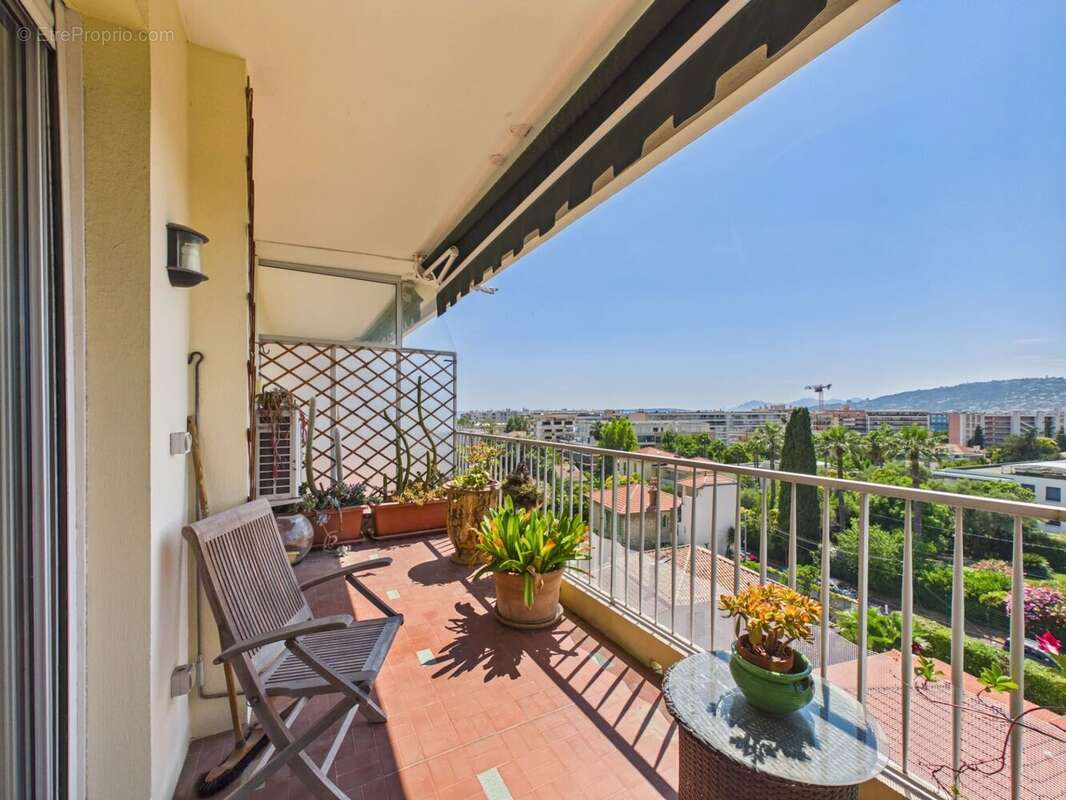 À vendre – Superbe 3 pièces de 78 m² en résidence recherchée - photo 2