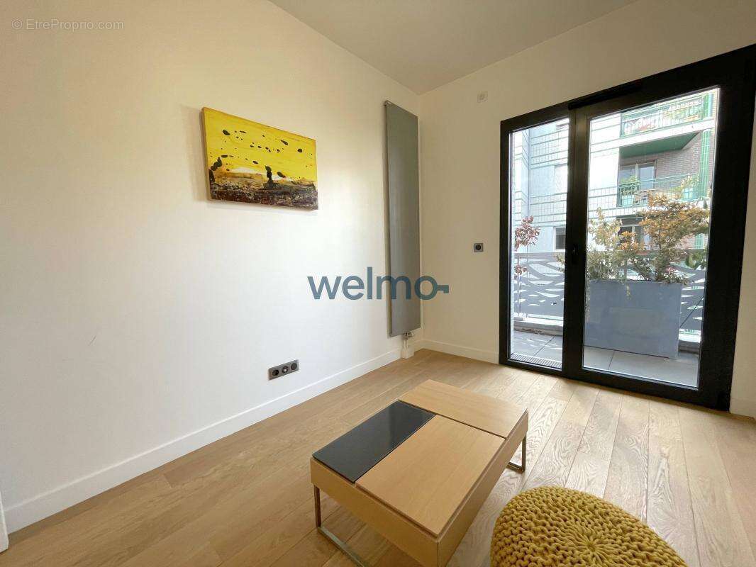 Appartement à PARIS-14E