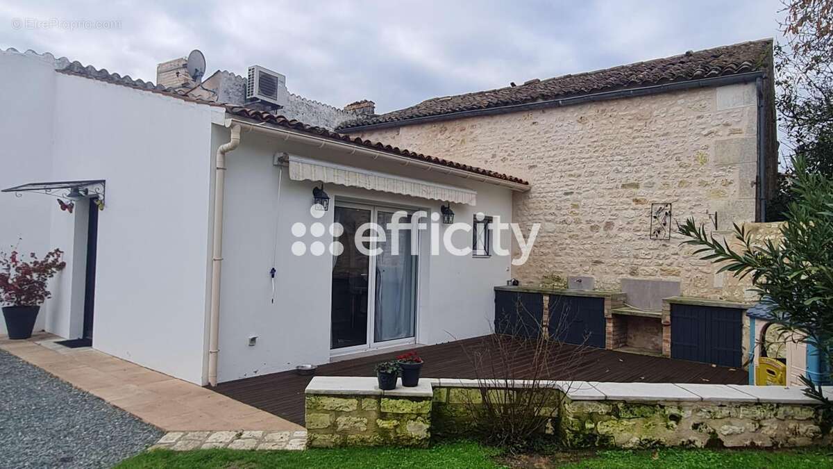 Maison à SAINT-SORNIN