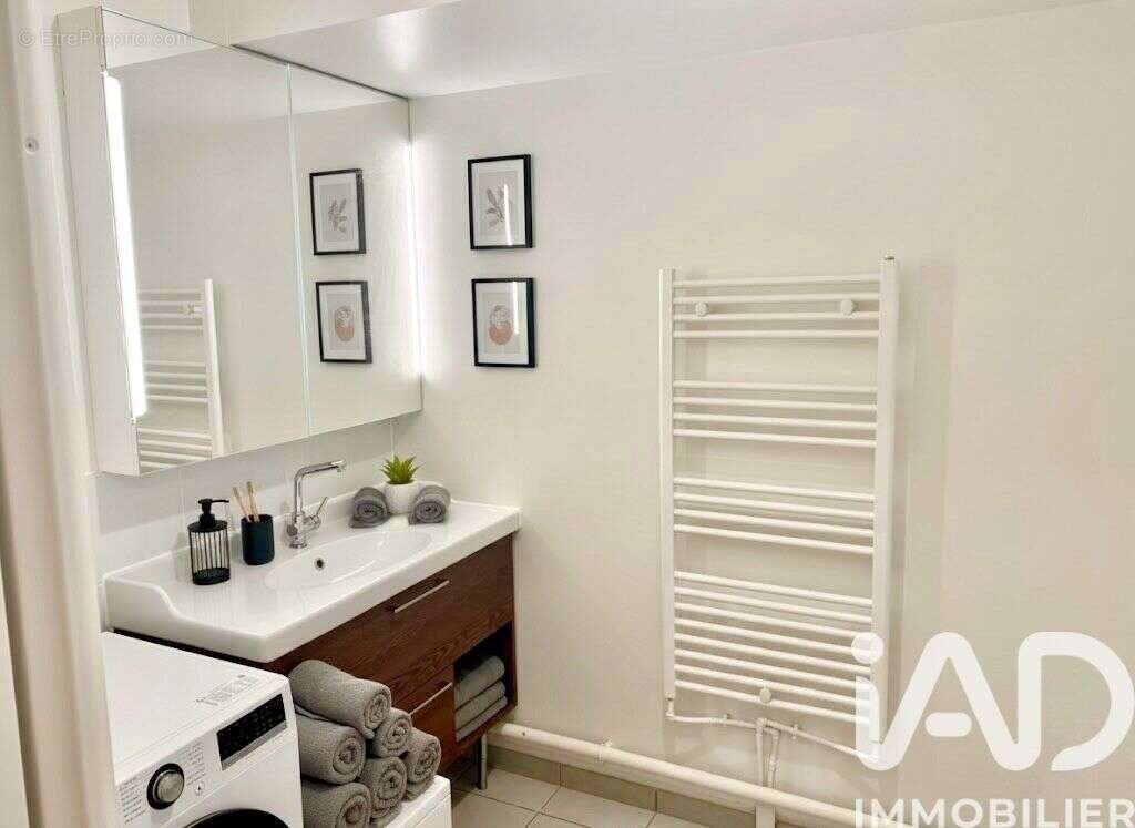 Photo 6 - Appartement à GENNEVILLIERS