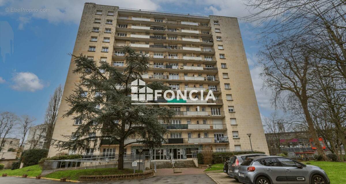 Appartement à SAVIGNY-SUR-ORGE