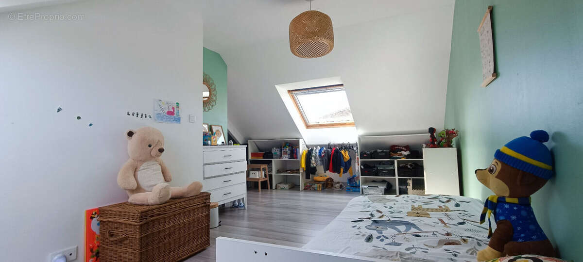 Maison à MONTIGNE-LE-BRILLANT