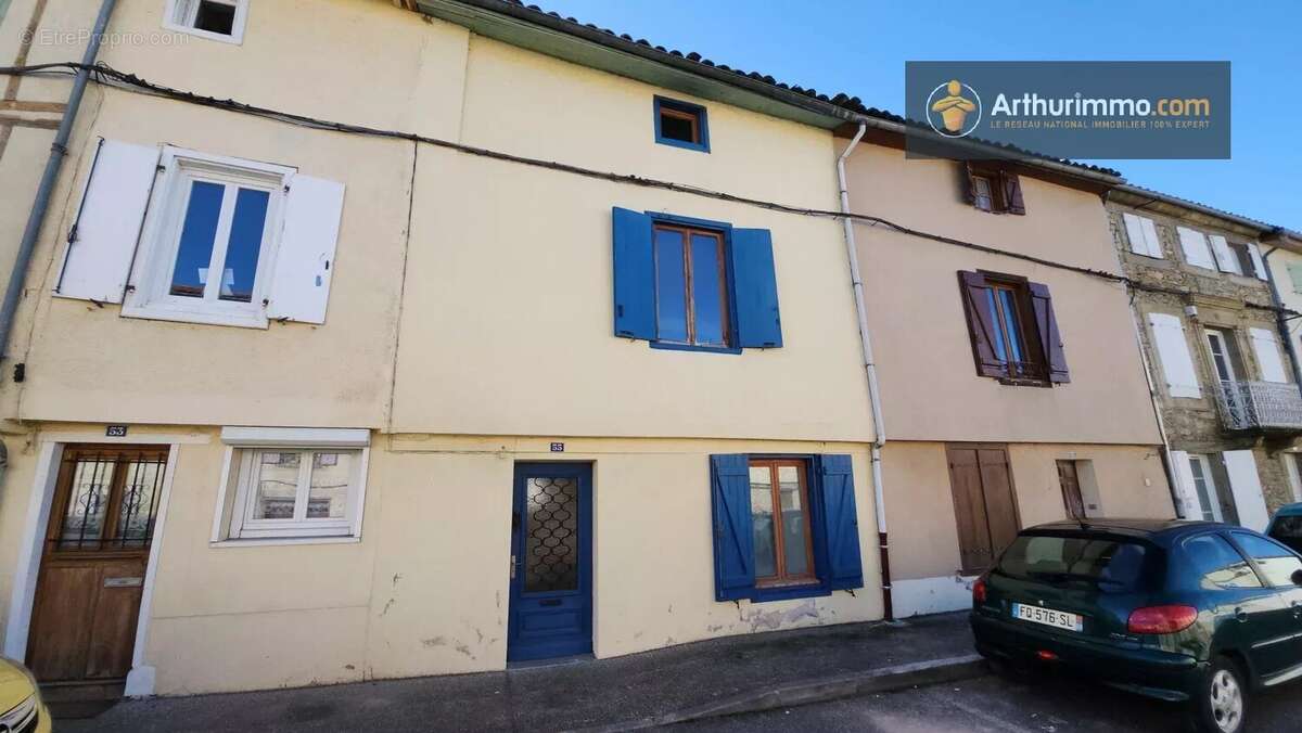 Maison à SAINTE-COLOMBE-SUR-L&#039;HERS