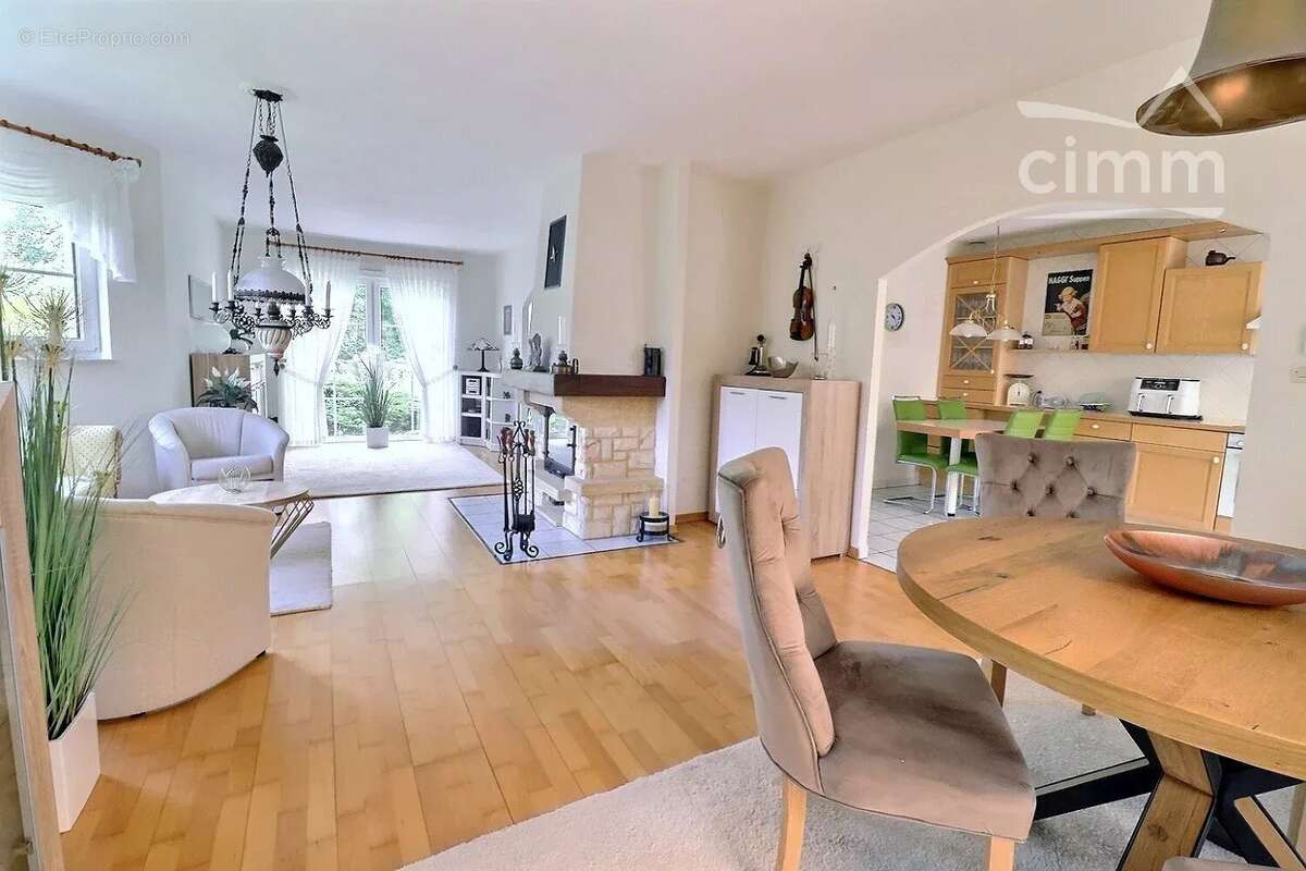 Élégante maison plain-pied dans quartier recherché à SARREGUEMINES - photo 5
