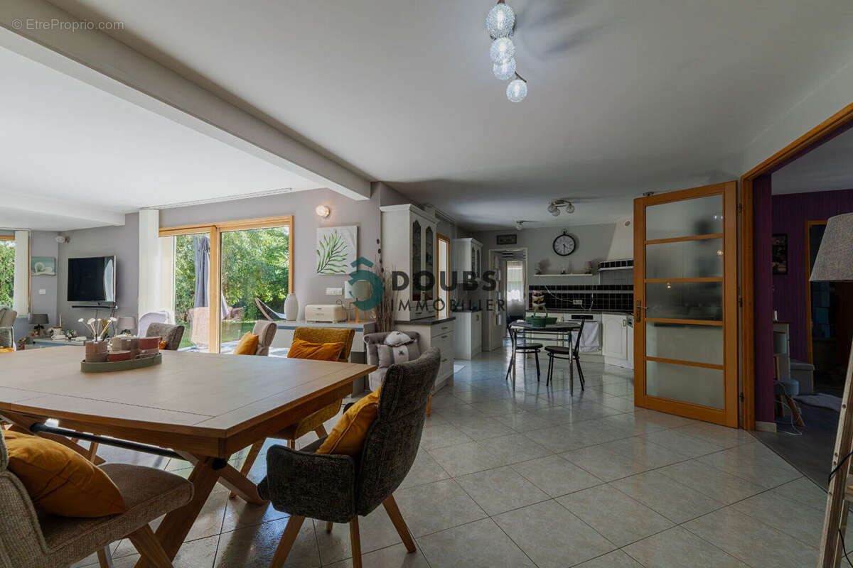 Maison familiale de caractère  a chaffois - photo 4