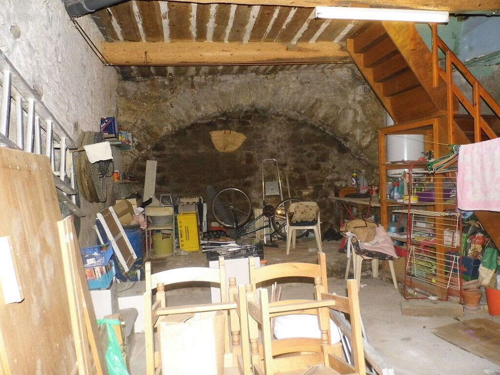 Maison à AZILLE