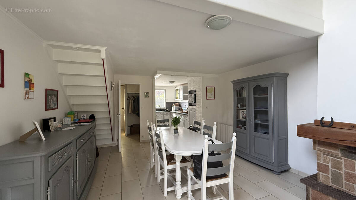 Maison à EMMERIN