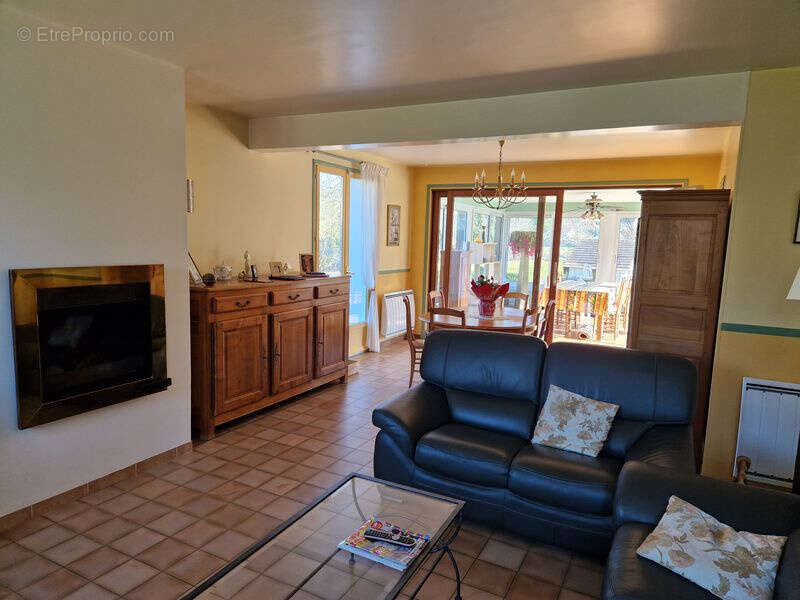 Maison à CUISE-LA-MOTTE