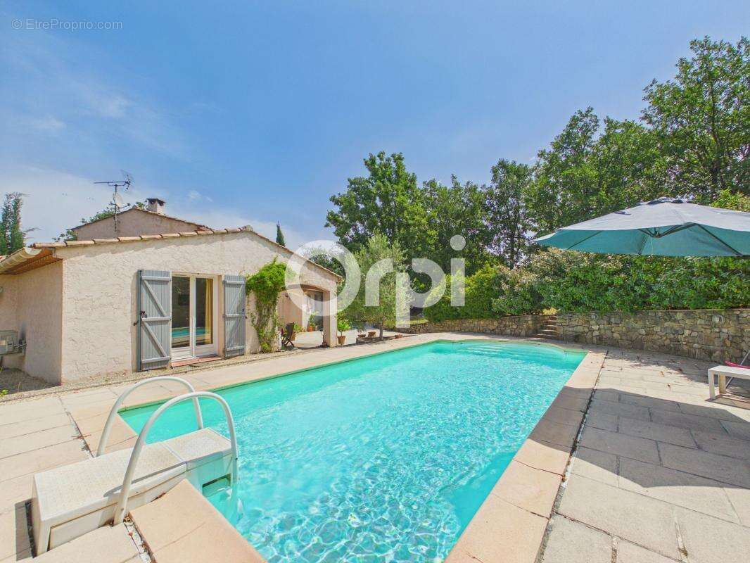 Piscine-calme-3 chambres en suite-tout à l'égout-proches commodités - photo 3