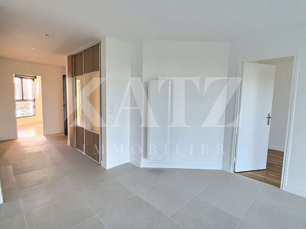Appartement à GARCHES