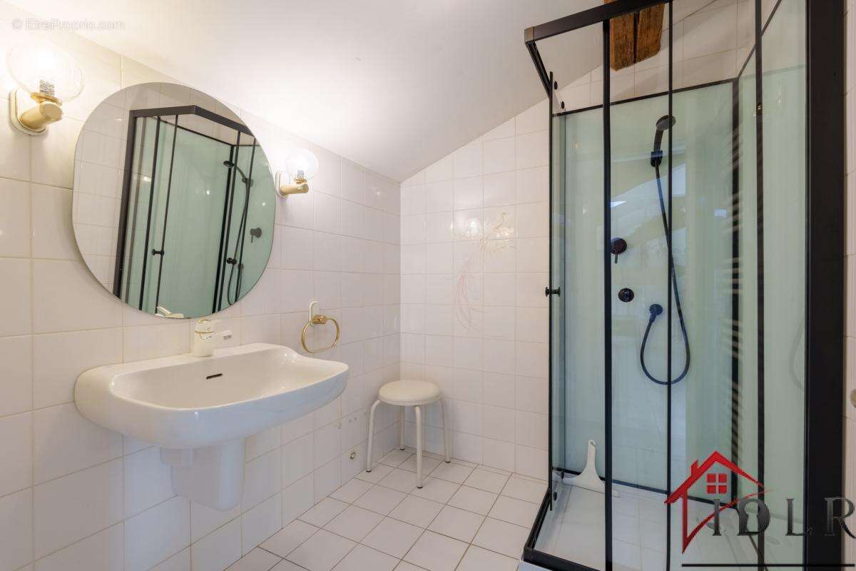 Maison de Famille (225 m2) avec Salle de Jeux et Studio Indé - photo 17