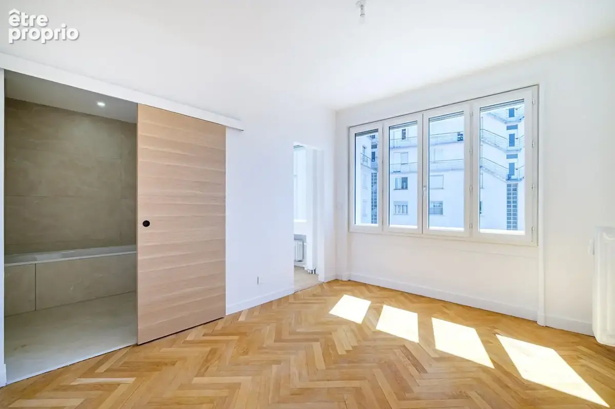 Vente appartement T5, fraichement rénové, balcon, sans vis à vis - quartier Saxe - photo 6
