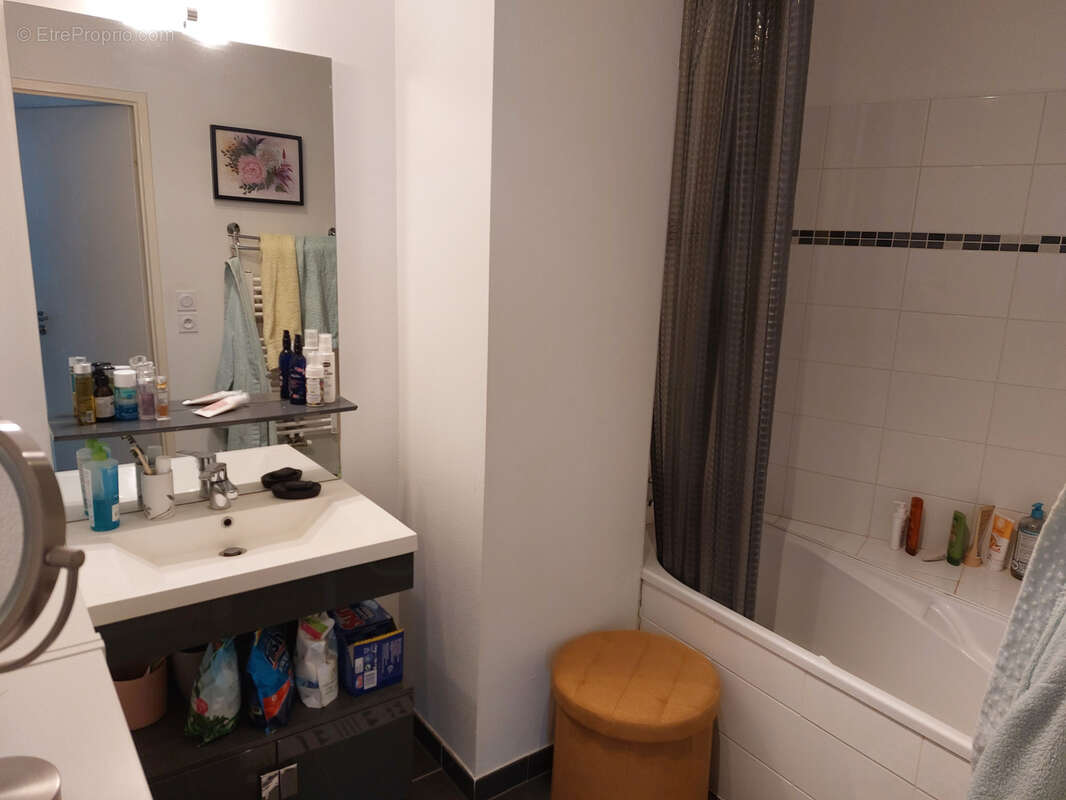 Appartement à MARSEILLE-3E