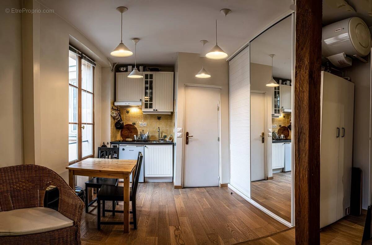 Appartement à PARIS-5E