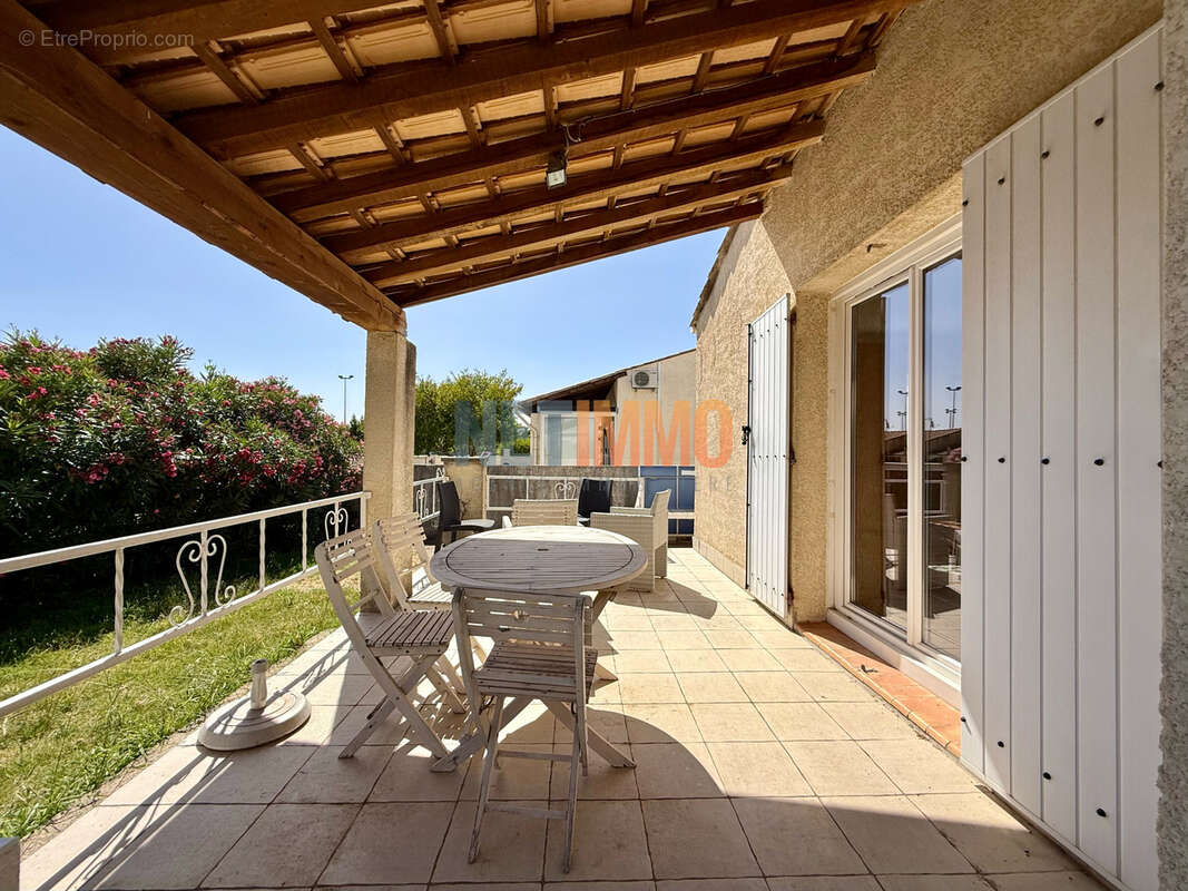 Maison à GALLARGUES-LE-MONTUEUX