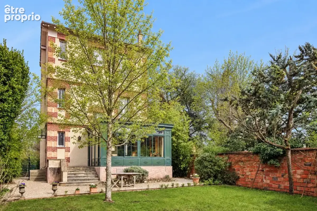 Le vesinet - maison de charme - 6 chambres - 155 m² au sol - terrain 572 m² - 5 mn rer - photo 1