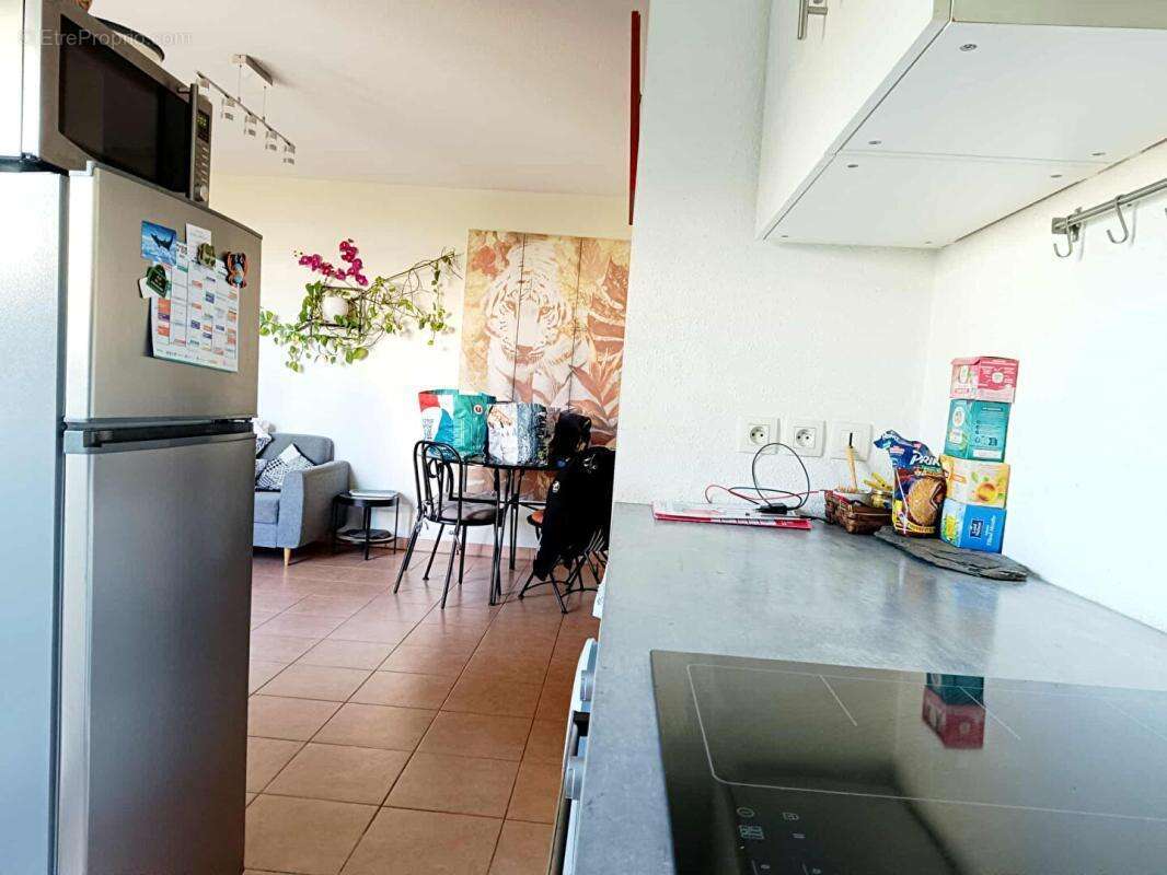Appartement Miramas 2 pièce(s)  Terrasse ET GARAGE - photo 5