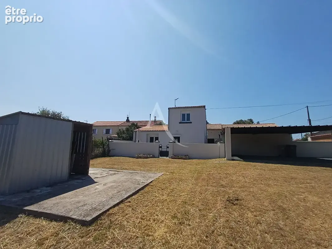 Maison rénovée à 10 minutes de la mer avec cour et stationnement - photo 11