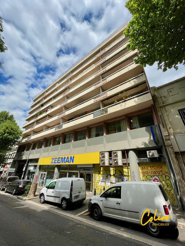 Commerce 608 m² à Marseille-3e  - photo 4