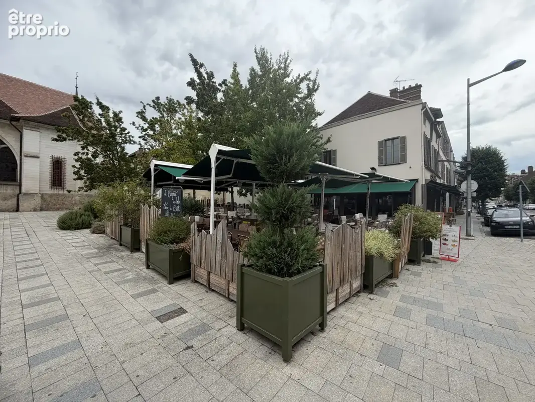 260 m² à Sainte-Savine  - photo 5