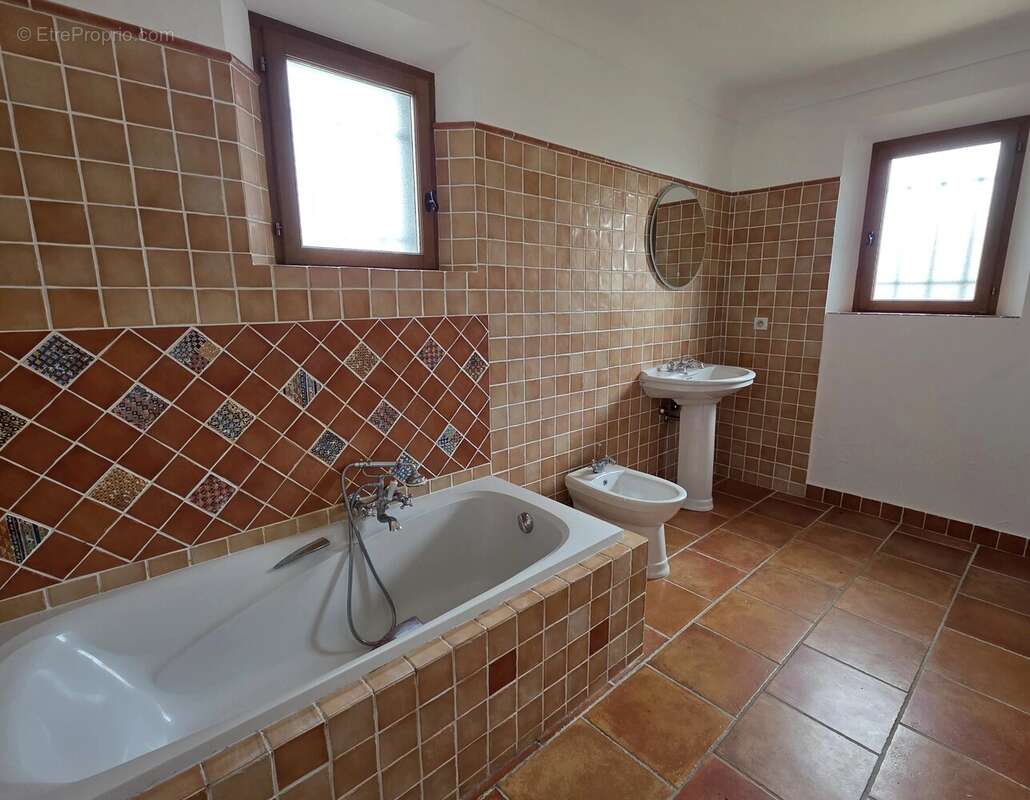 Maison à MONTAUROUX