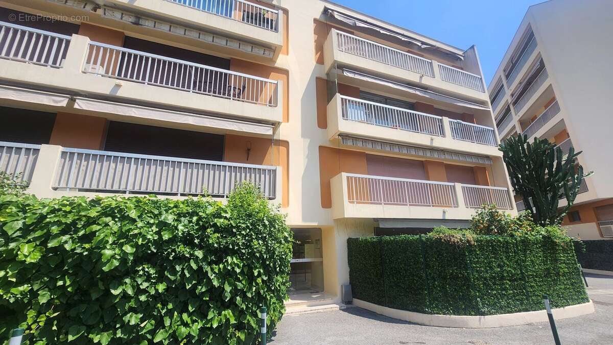 Appartement à LE CANNET