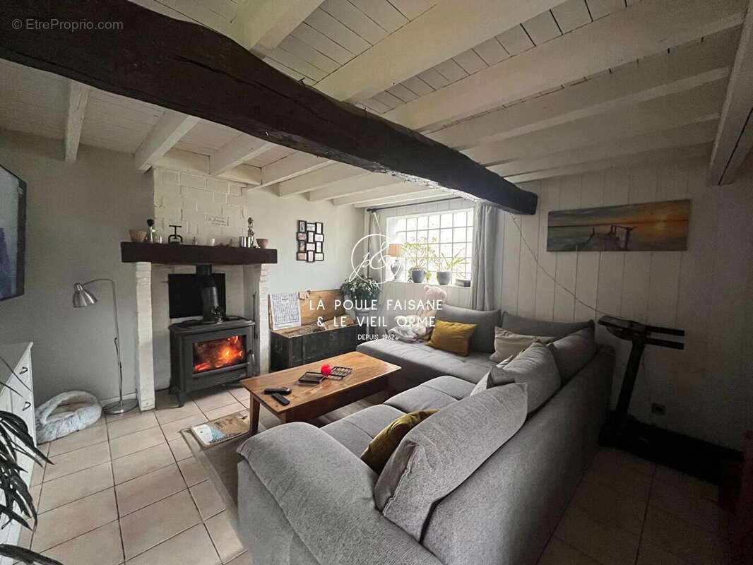 Maison à CONDE-SUR-VESGRE