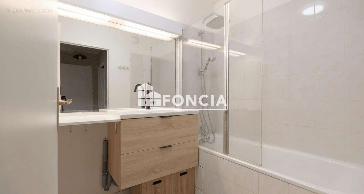 Appartement à SAINTE-GENEVIEVE-DES-BOIS