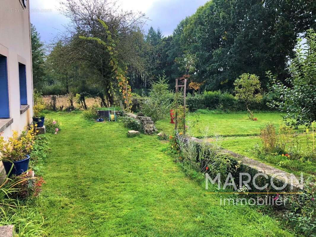 Maison à CHAMBON-SAINTE-CROIX