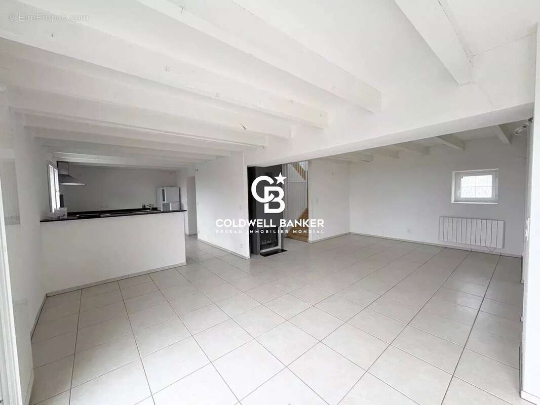 Appartement à CRANVES-SALES