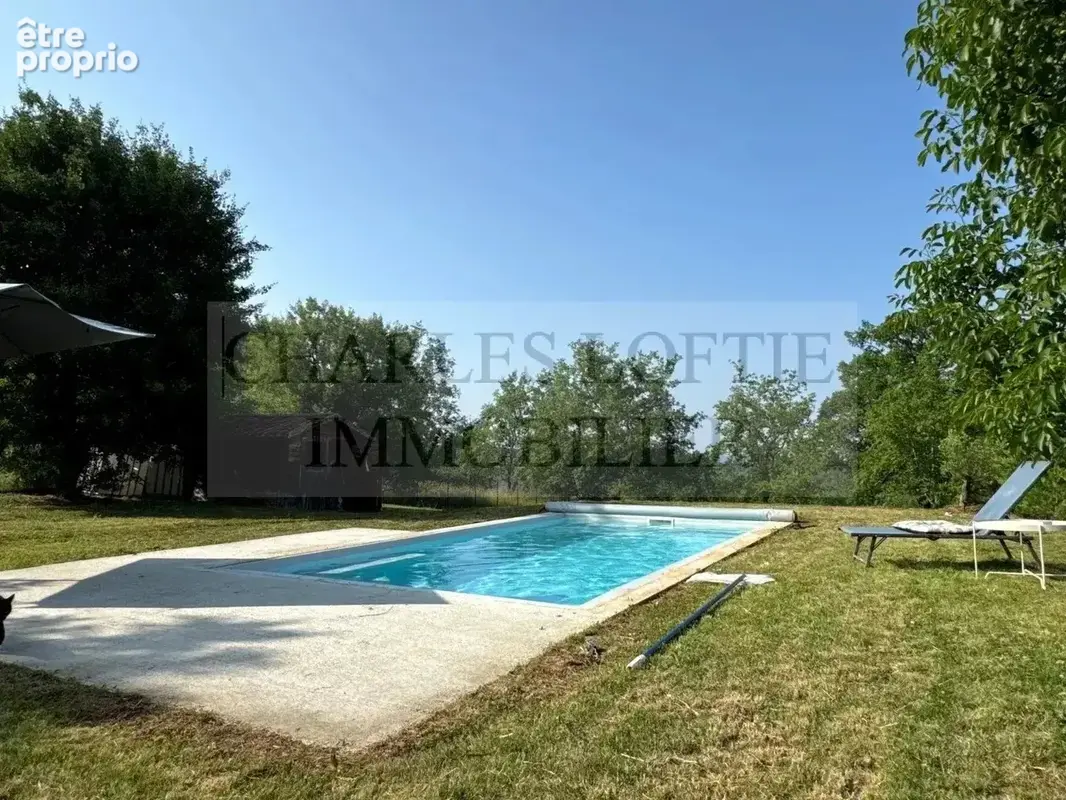 Maison et piscine sur 1770 m² de terrain - photo 18