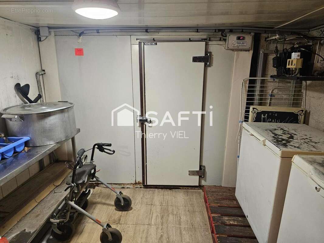 Photo 6 - Commerce à VILLEMOMBLE