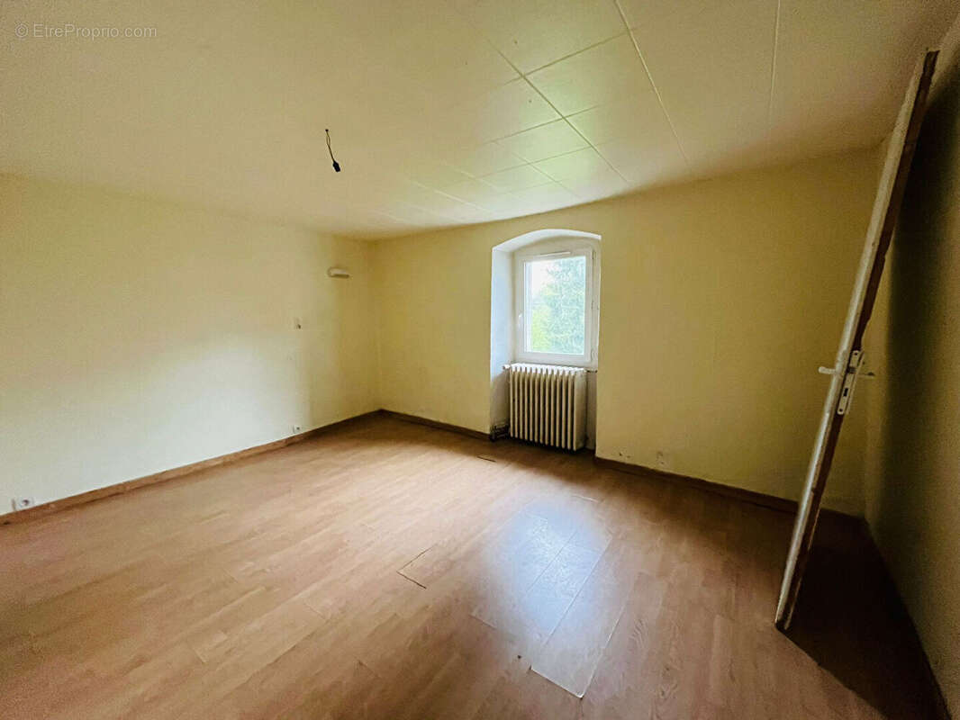 Maison à HAUTEVILLE-LOMPNES