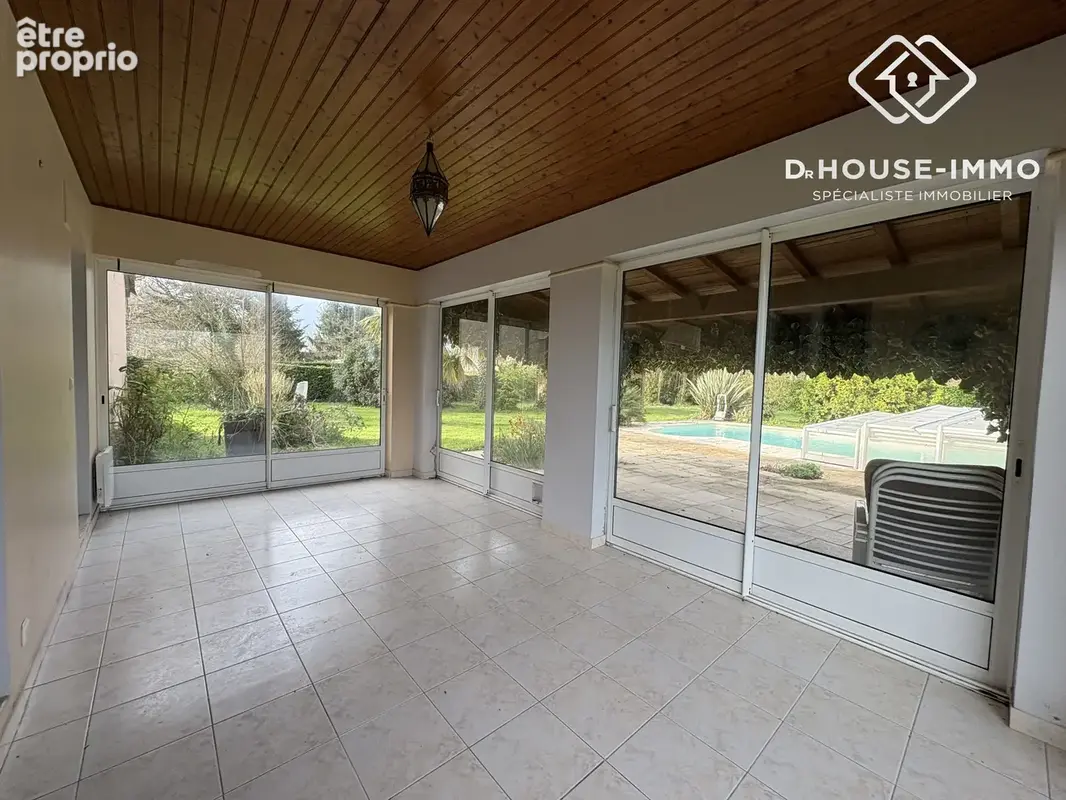 Maison 8 pièces 230 m² à vendre à Saint-Estephe (24360) - photo 16