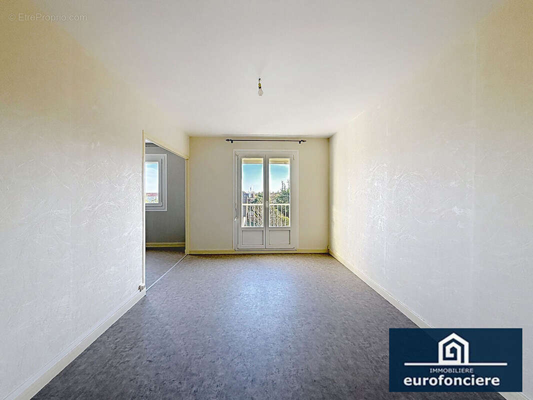 Appartement à LA CHAPELLE-SAINT-LUC