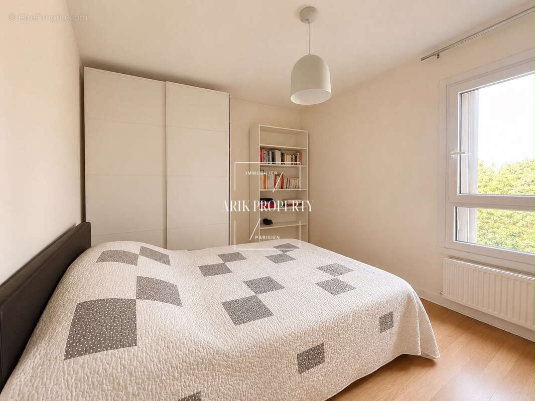 À vendre   Appartement 4 pièces meublé de 94 m2 avec terrasse, parking et cave - photo 7