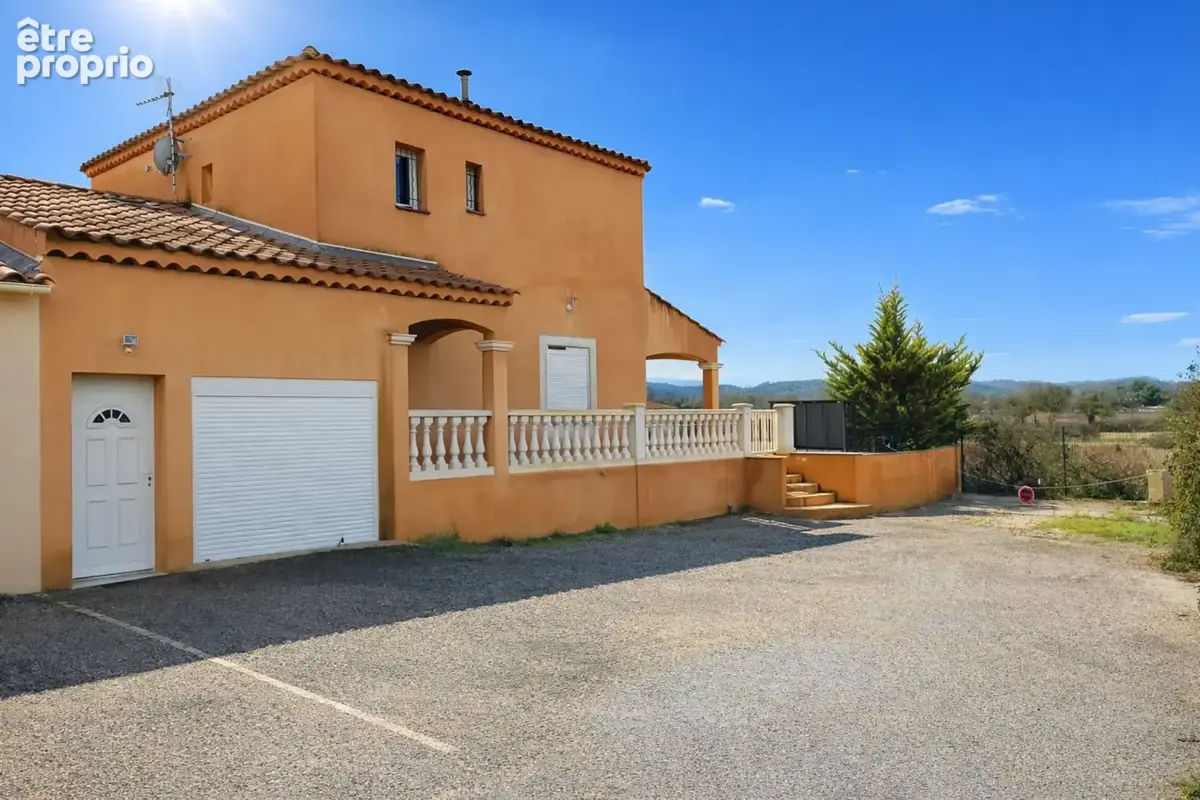 À brignoles – villa familiale avec dépendance t2, piscine chauffée et bel espace extérieur - photo 11