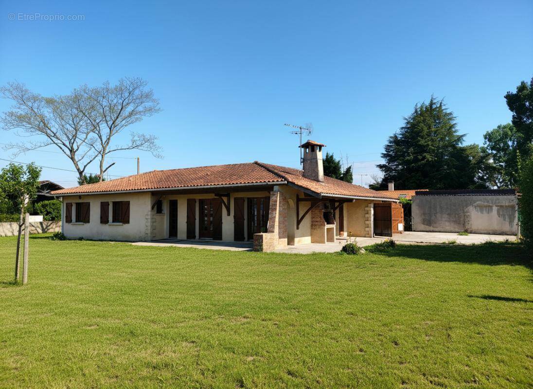 Maison à IZON