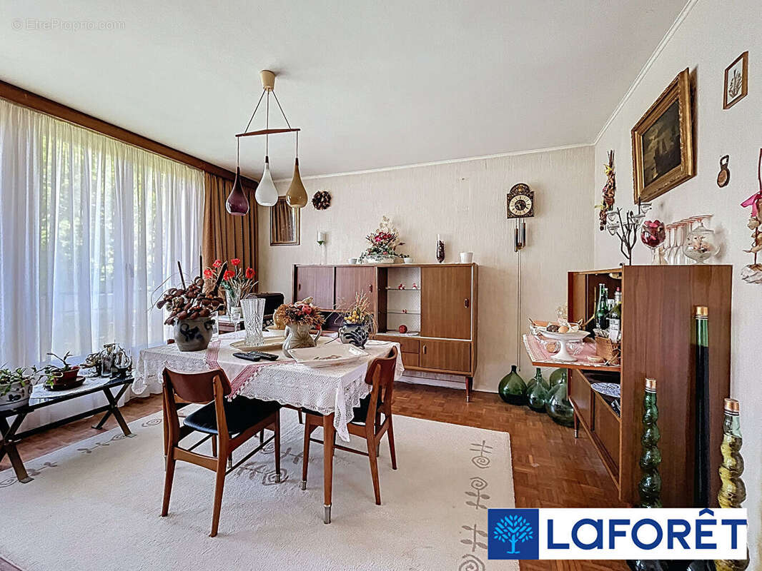 Maison à IS-SUR-TILLE