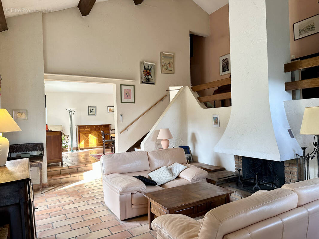 Maison à CHARLY