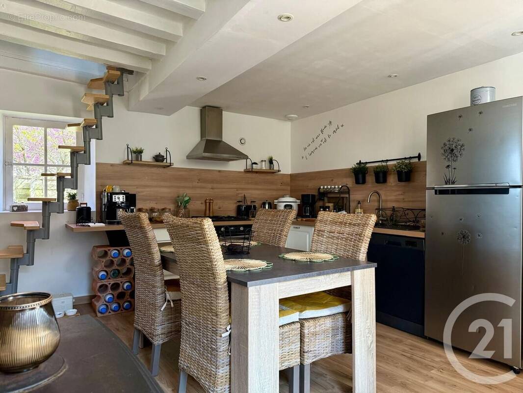 Maison à VERT-EN-DROUAIS