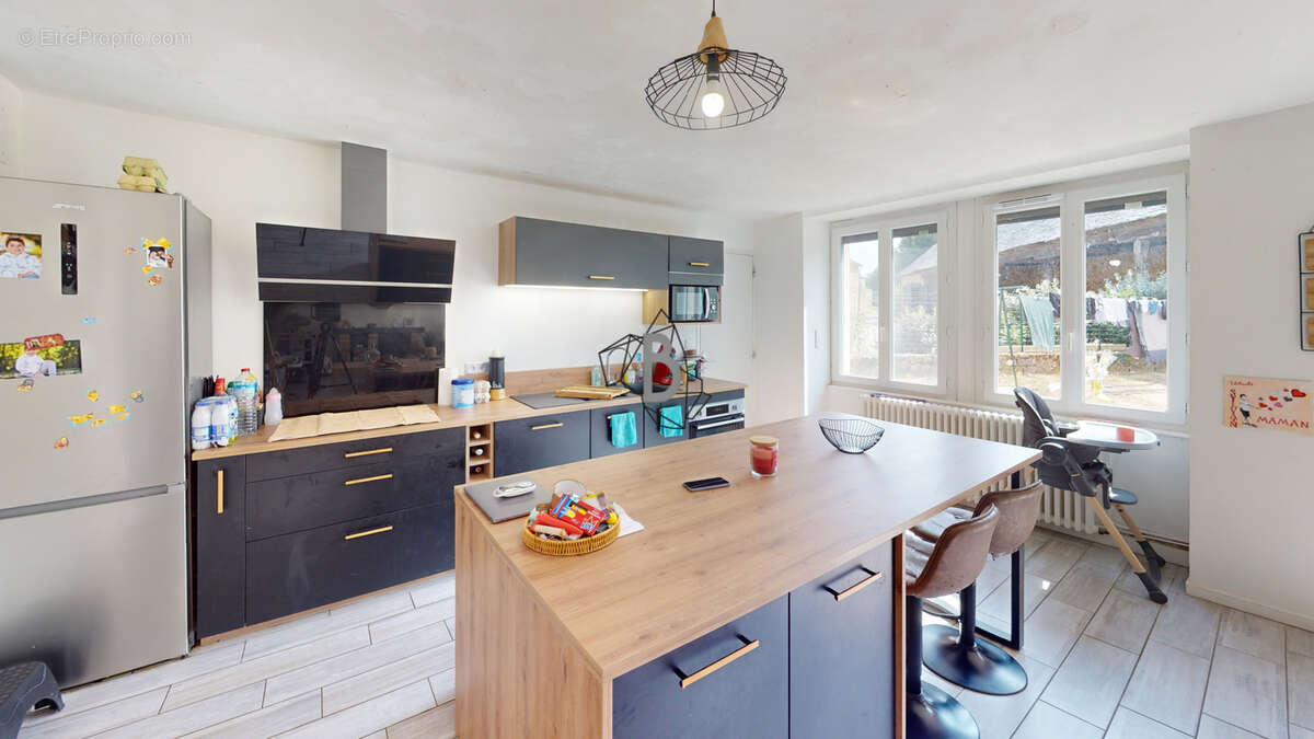 Maison T5 - 143 m2 - Comps-La-Grand-Ville - photo 6