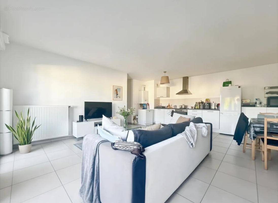 Appartement à PREVESSIN-MOENS